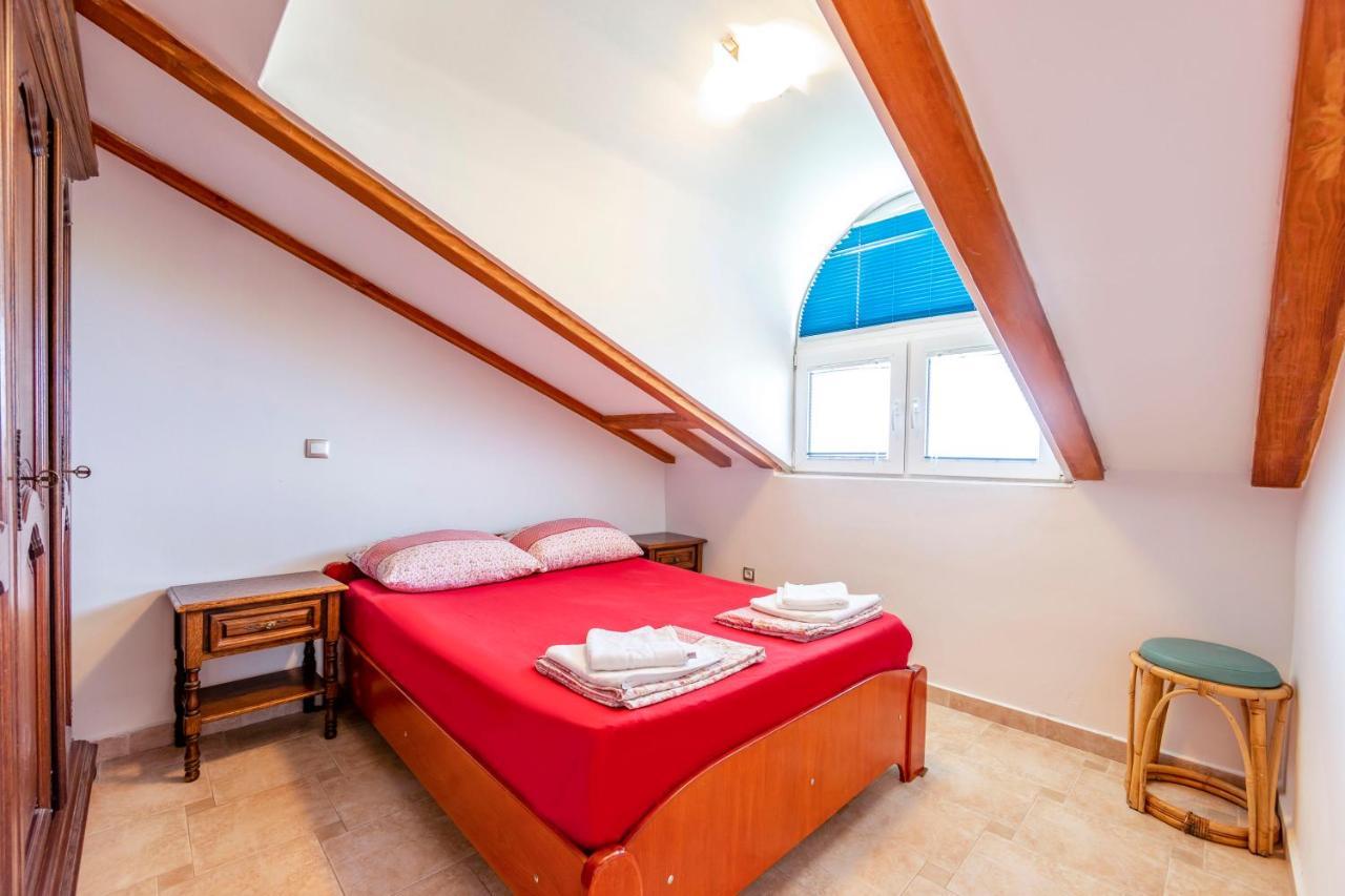Villa Swiss Охрид Екстериор снимка